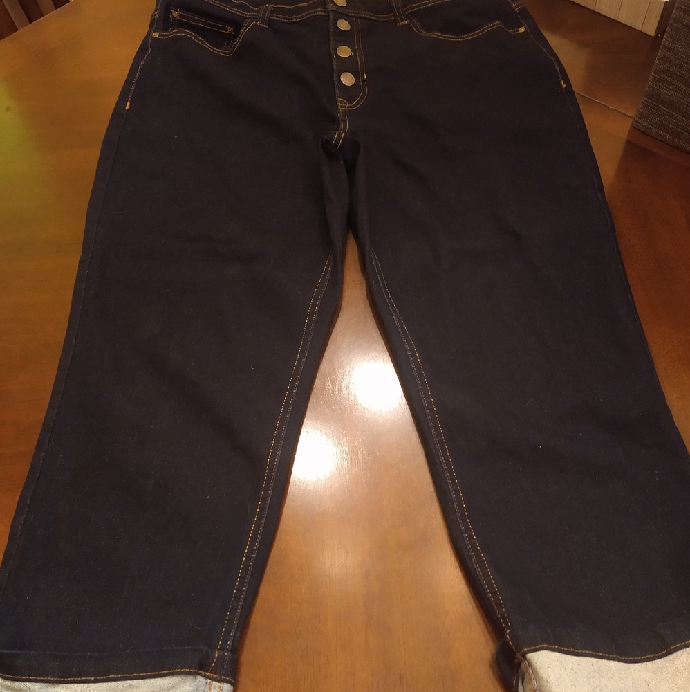 Women's capri's
